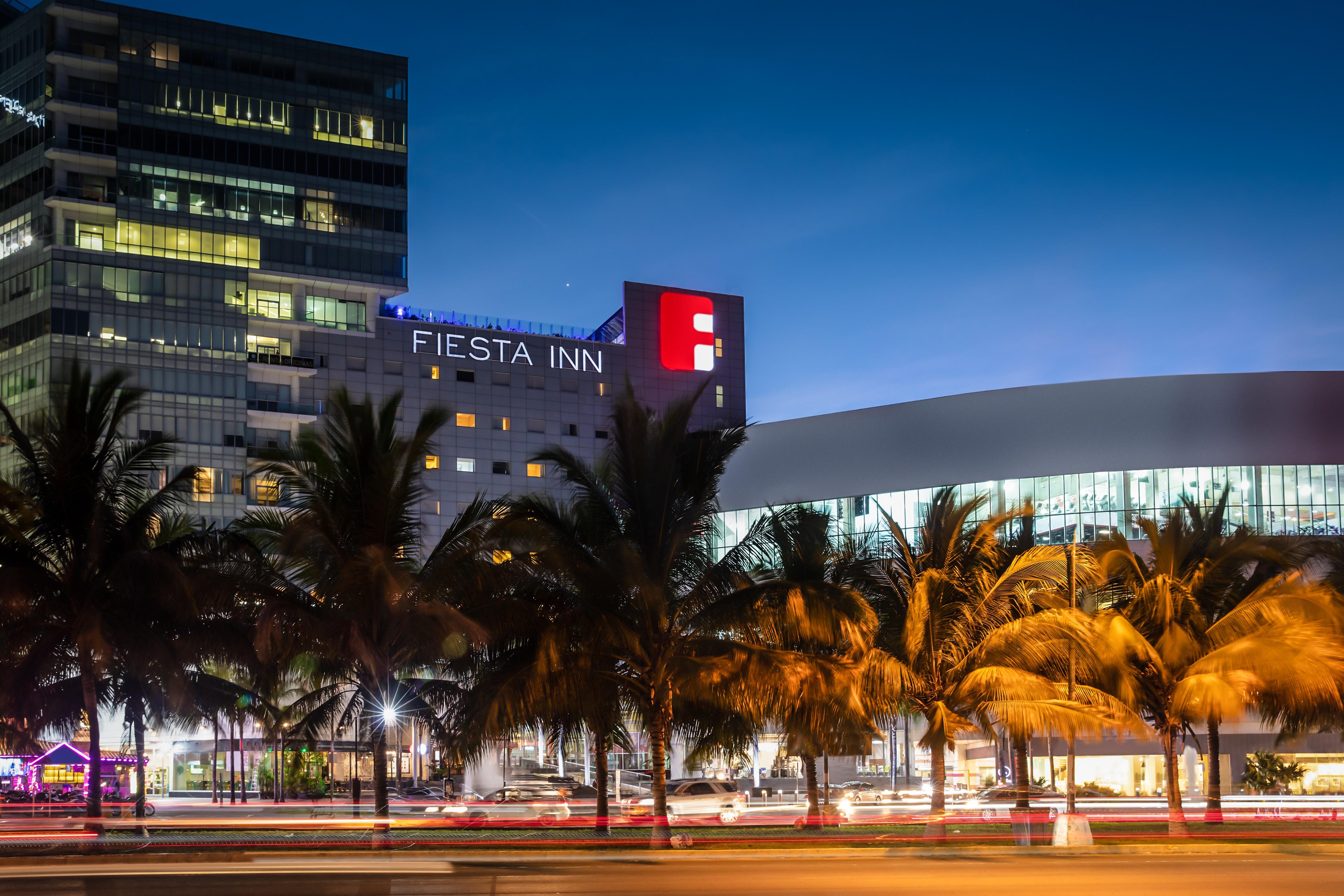 Fiesta Inn Cancun Las Americas Exterior photo