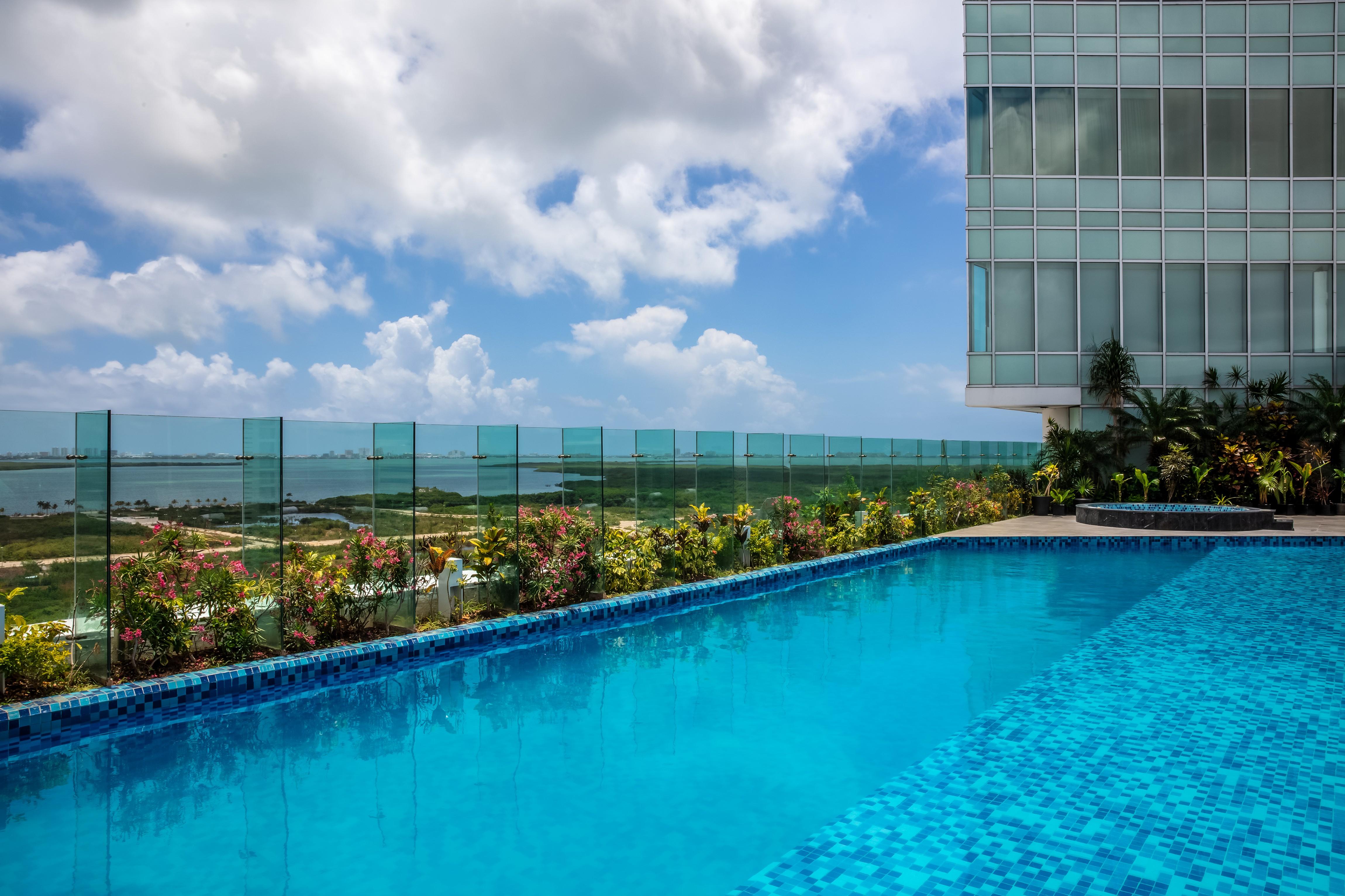 Fiesta Inn Cancun Las Americas Exterior photo